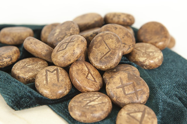 Гадание на рунах